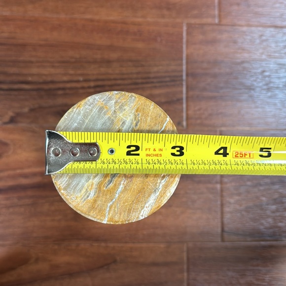 Vintage Carved Marbled
Onyx Stone Flower Vase - Picture 10 of 16